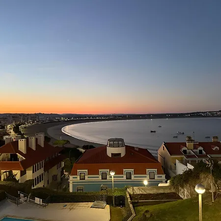 Live The Life Duplex Just 3 Minutes From The Ocean アパート サン・マルティーニョ・ド・ポルト