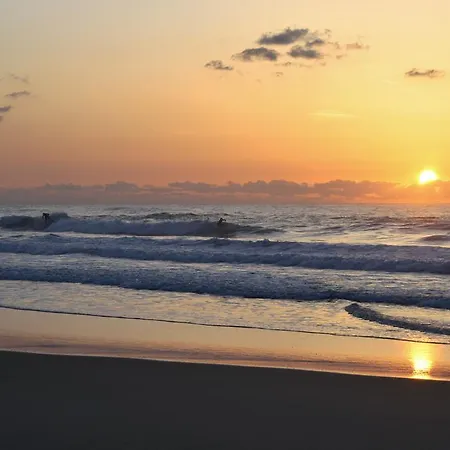 Estoril Beach View Апартаменты *