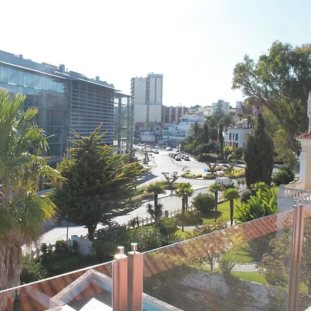 Апартаменты Estoril Beach View